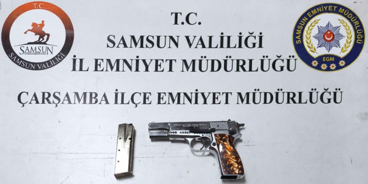 Samsun’da Araçtan Ruhsatsız Tabanca Çıktı