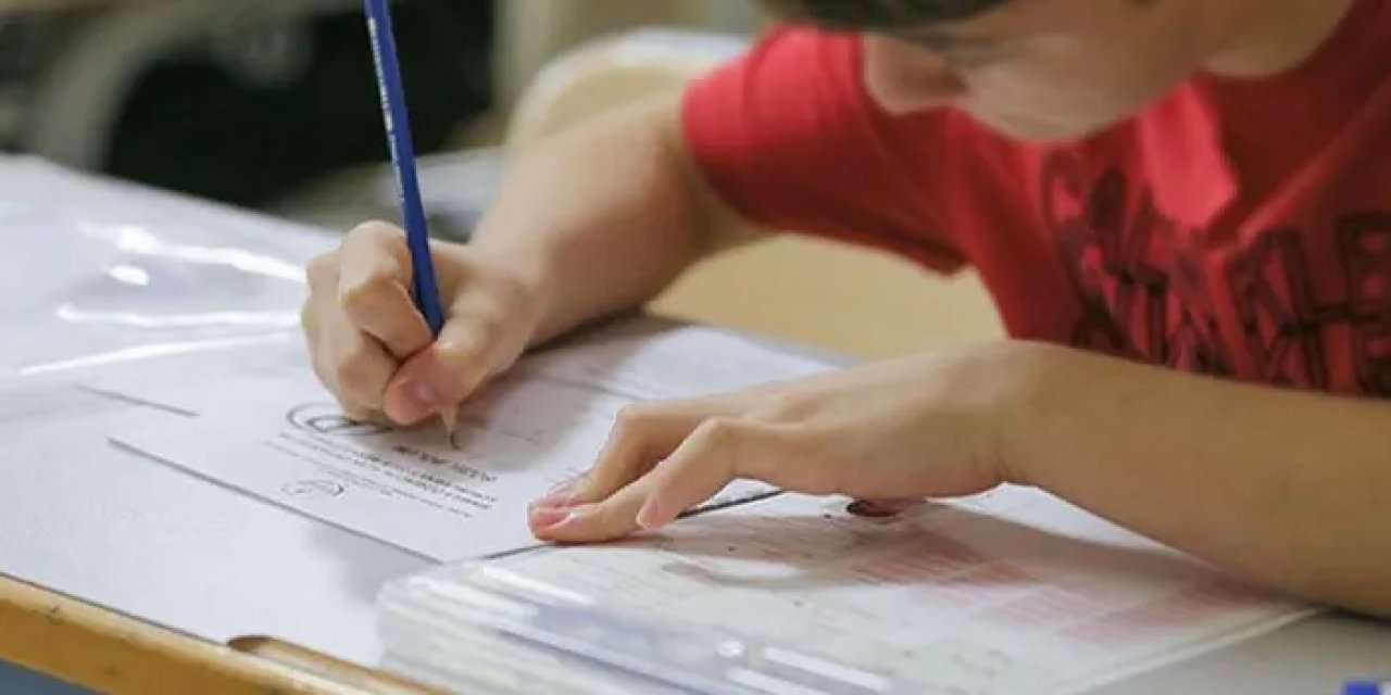 (MEB), 8'inci sınıf öğrencilerine yöne (LGS) kapsamındaki merkezi sınav, bugün düzenlenecek. 15.06.202