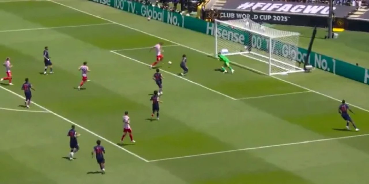 Sörloth kaçırdığı golle rezil oldu! Sosyal medya yıkıldı