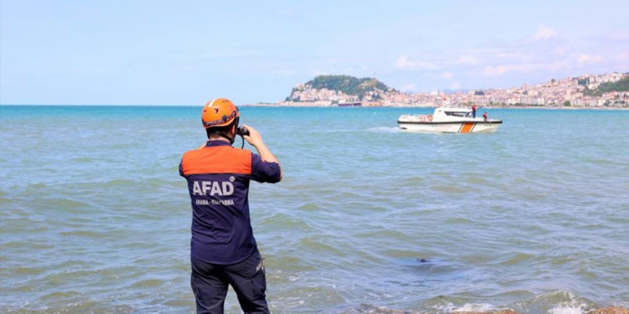 Giresun’da denizde kaybolan çocuğun arama çalışmaları devam ediyor!