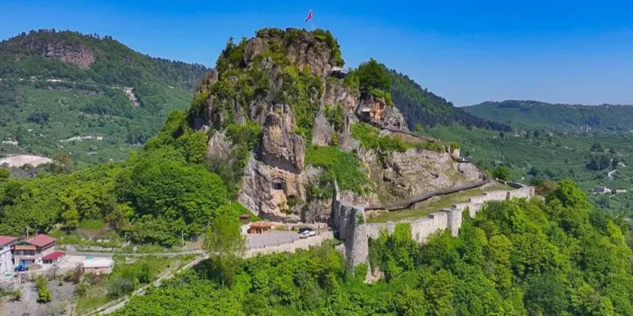 Ordu Ünye Kalesi’ne ziyaretçi akını yaşandı!
