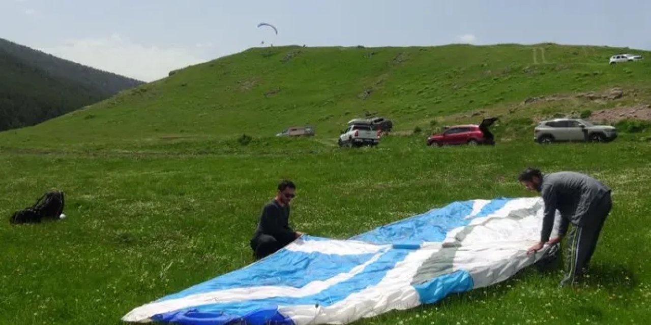 Artvin’de paraşüt eğitimi tamamlandı!
