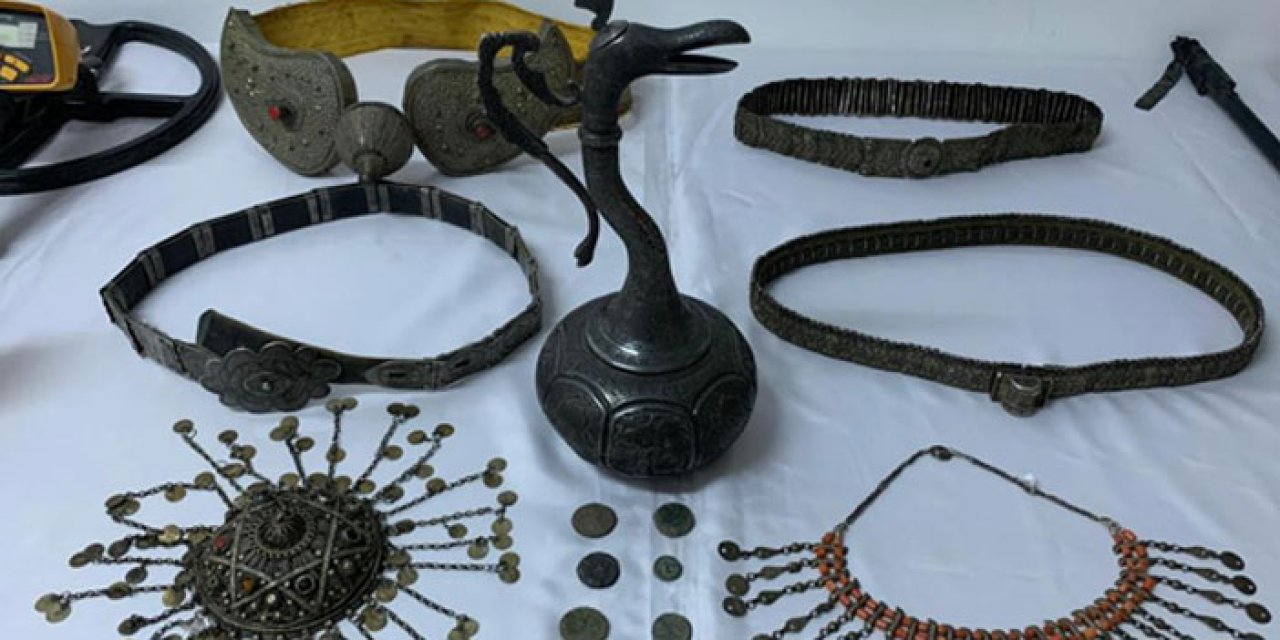 Bayburt merkezli 13 ilde tarih eser kaçakçılığı operasyonu!