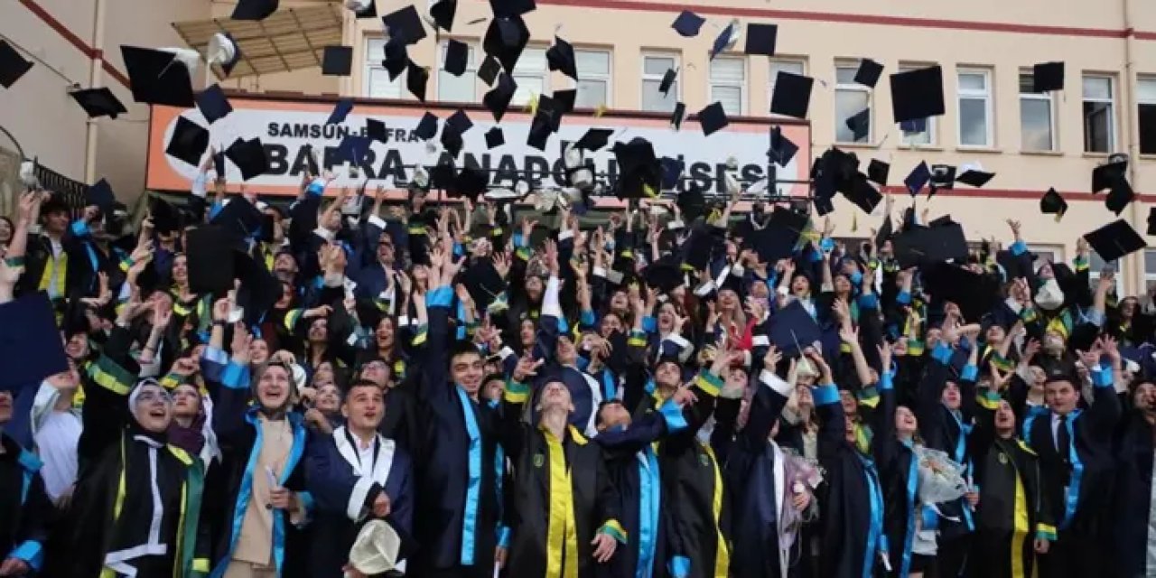 Samsun Bafra Anadolu Lisesi’nde mezuniyet coşkusu