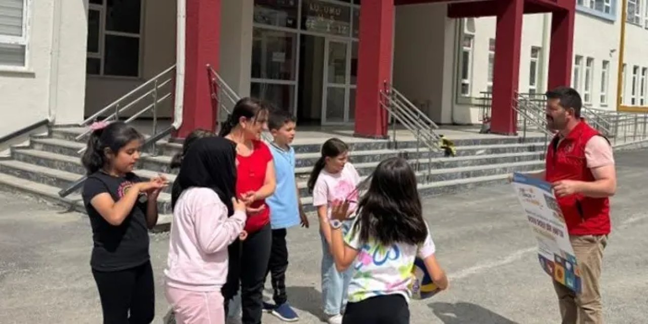Bayburt’ta Gençlik Yaz Kulübü tanıtımları sürüyor