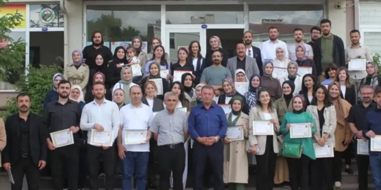 Bayburt’ta eğitimlere başarı belgeleri teslim edildi!