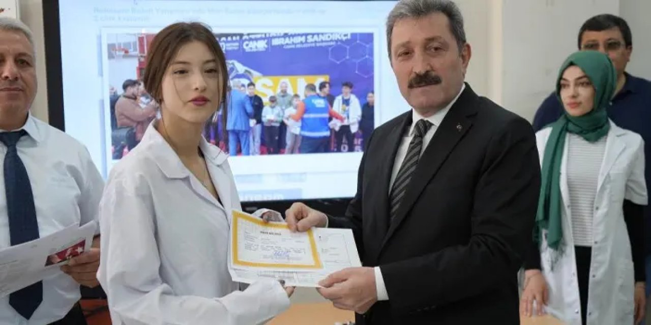 Samsun’da binlerce öğrenci karnesine kavuştu!