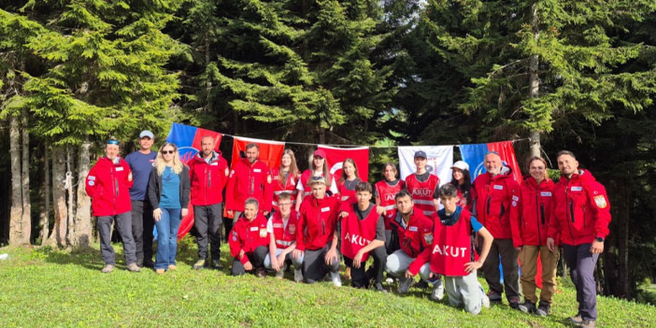 AKUT Trabzon'dan lise öğrencilerine afet bilinci eğitimi!