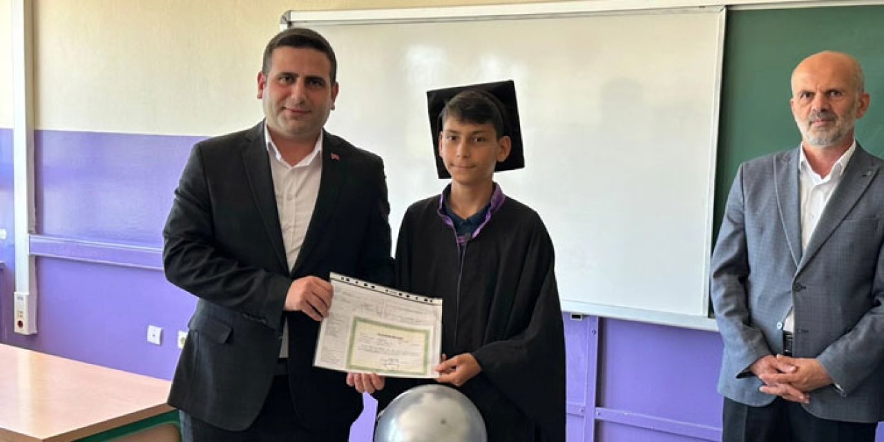 Samsun'nun Ladik ilçesinde karne coşkusu!