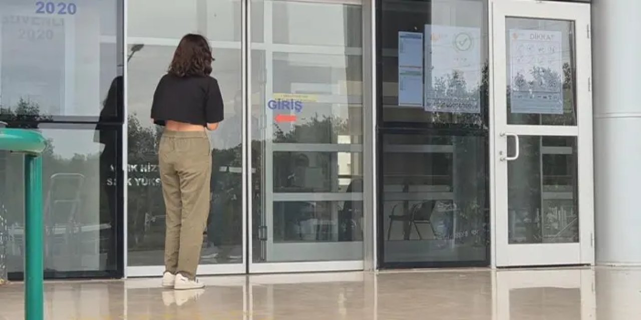 YKS’de saniyelerle yarış: Biri son 10 saniyede yetişti, diğeri 1 dakika ile kaçırdı