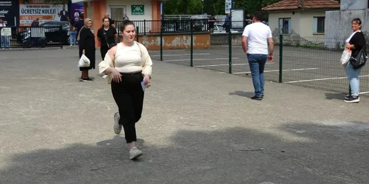 Ordu’da YKS heyecanı: Kapılar kapanmadan saniyeler önce yetiştiler