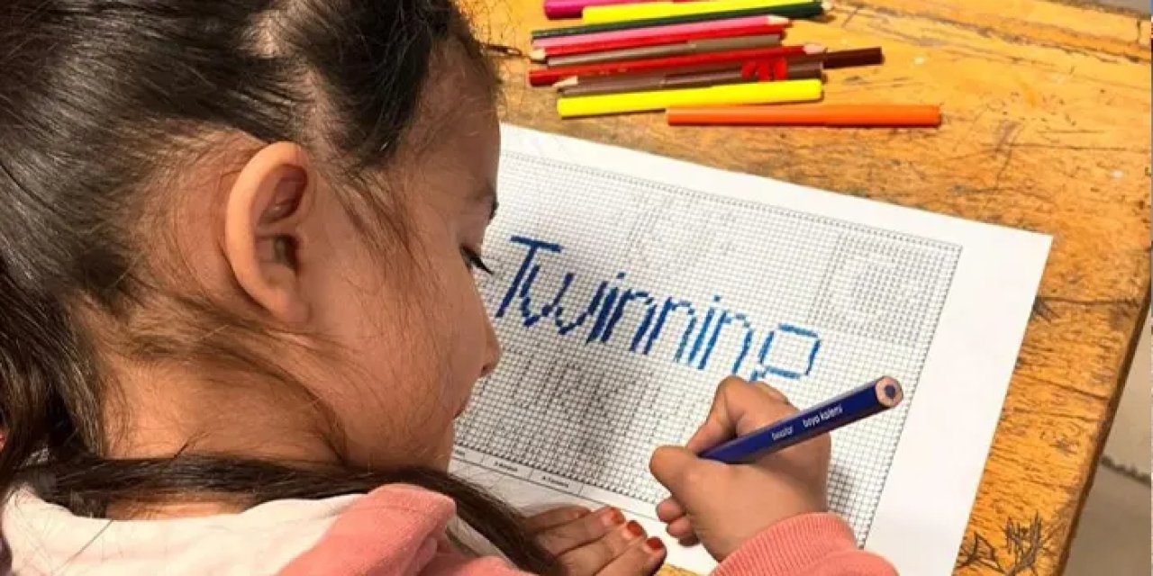 Samsun'da Şehit Şükrü Elibol İlkokulu’ndan dört dörtlük proje başarısı!