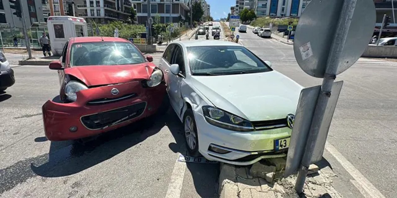 Samsun’da iki otomobil çarpıştı: Kazada 1 kişi yaralandı