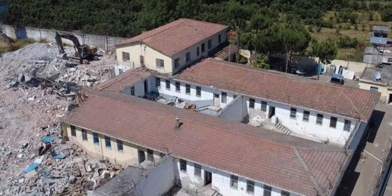 Samsun Çarşamba’da kapanan ceza evinin yıkımına başlandı!