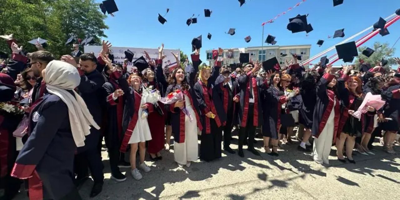 Samsun’da geleceğin iletişimcileri kep attı!