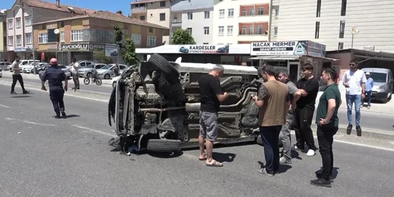 Samsun’da otomobil takla attı: Kazada 2 kişi yaralandı
