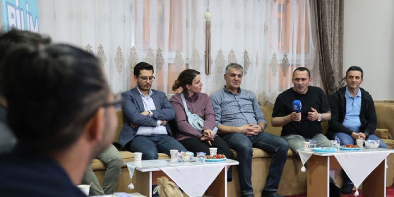 Bayburt’ta bilim kafe etkinliği! Arıcılık ve dijital bağımlılık masaya yatırıldı