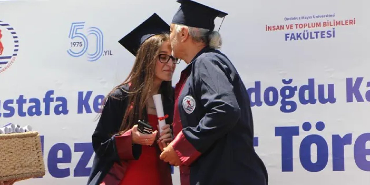 Kas hastası Selin fakülteyi dereceyle bitirdi! Babasıyla sahneyi paylaştı