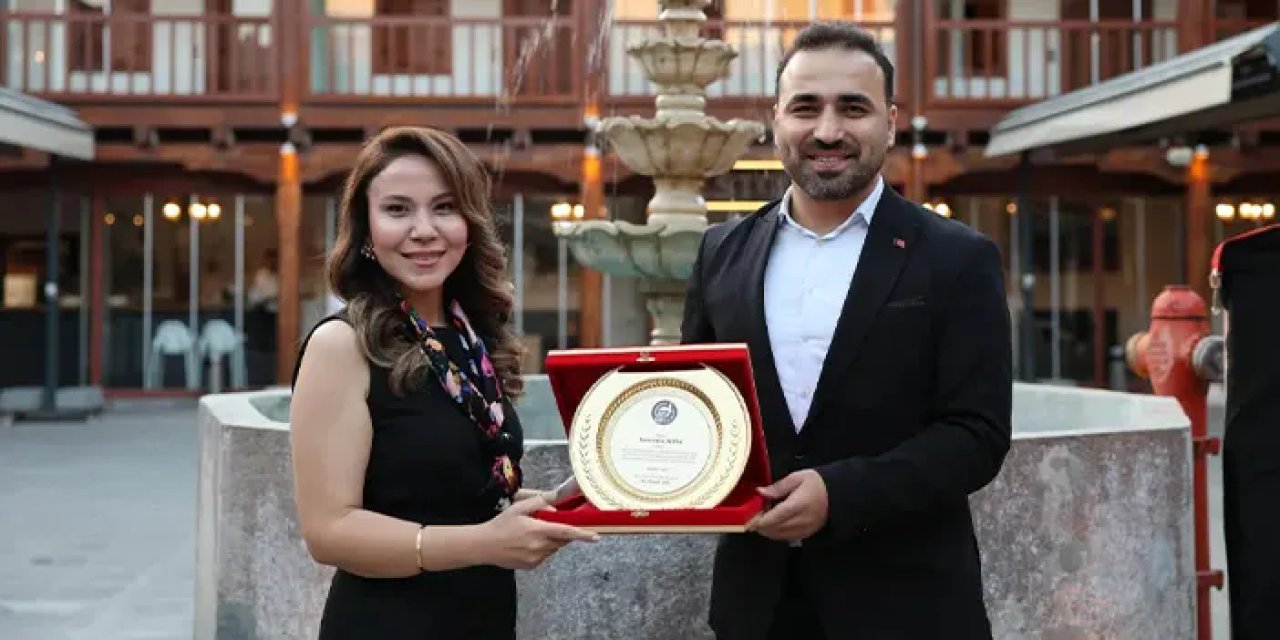 Samsun Vezirköprü Adliyesi'nde veda gecesi: Başsavcı Emre Kaya ve hakimlere plaketli uğurlama