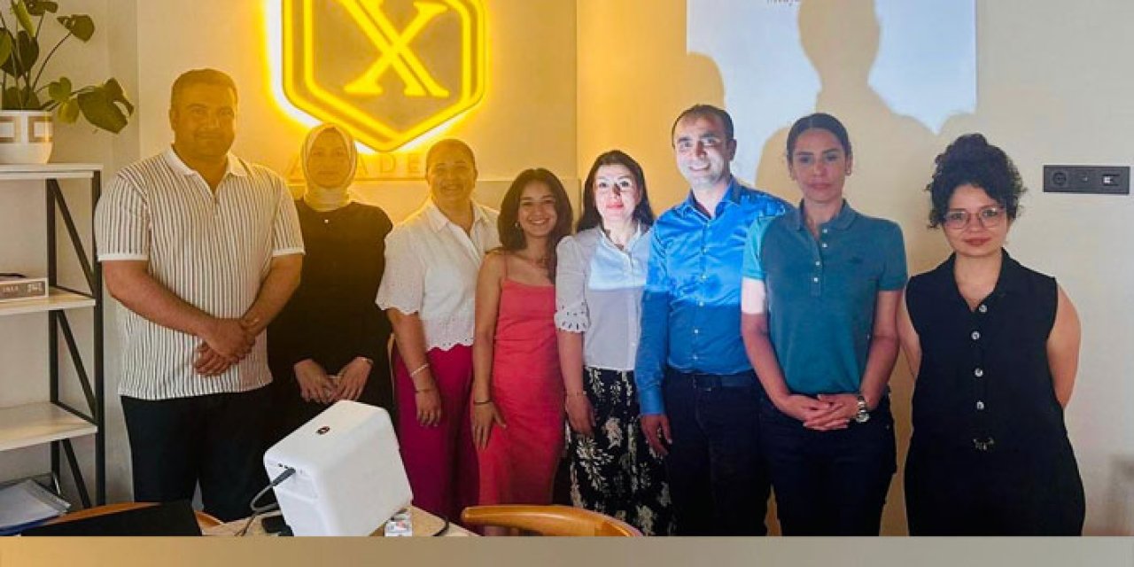 Avrasya Üniversitesi Bilim Kafe’de medya okuryazarlığı söyleşisi!