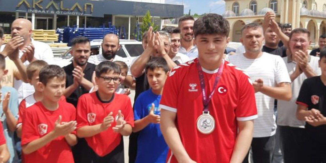 Avrupa şampiyonu Yusuf Yaser Aksu Samsun'da coşkuyla karşılandı!