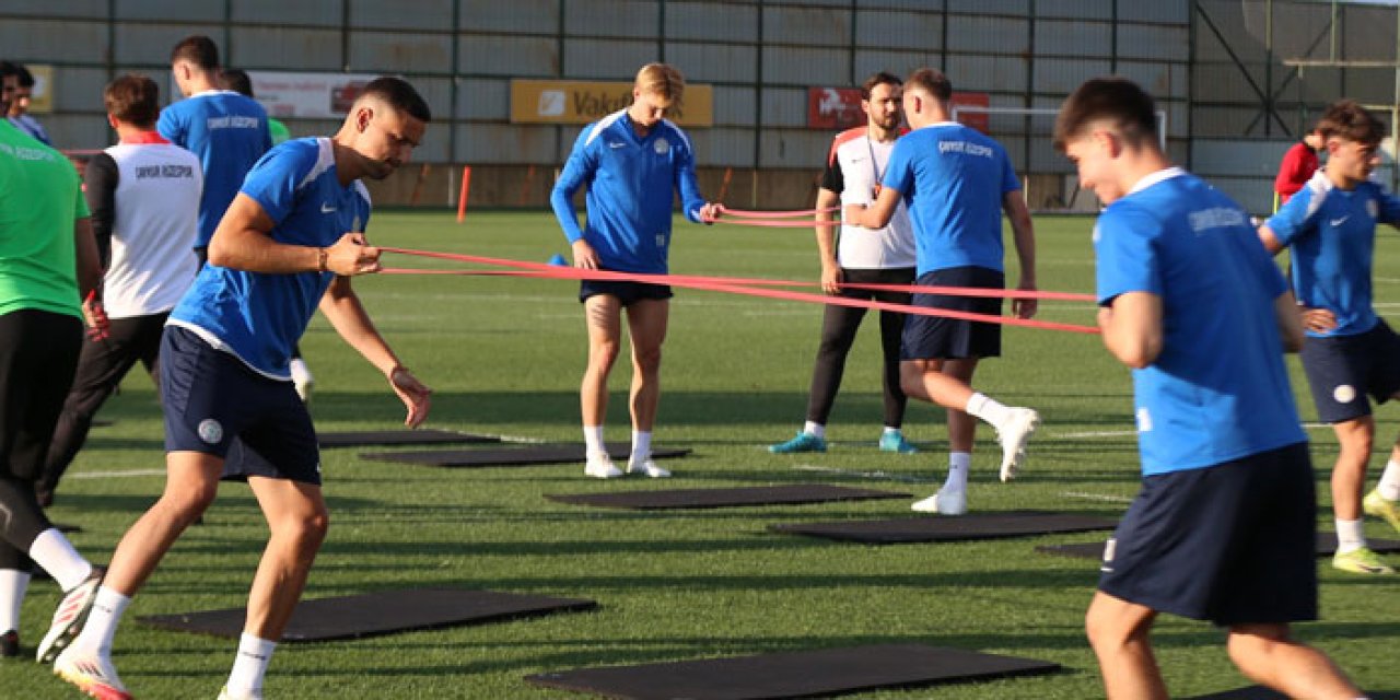 Çaykur Rizespor, yeni sezon hazırlıklarına antrenmanla başladı!