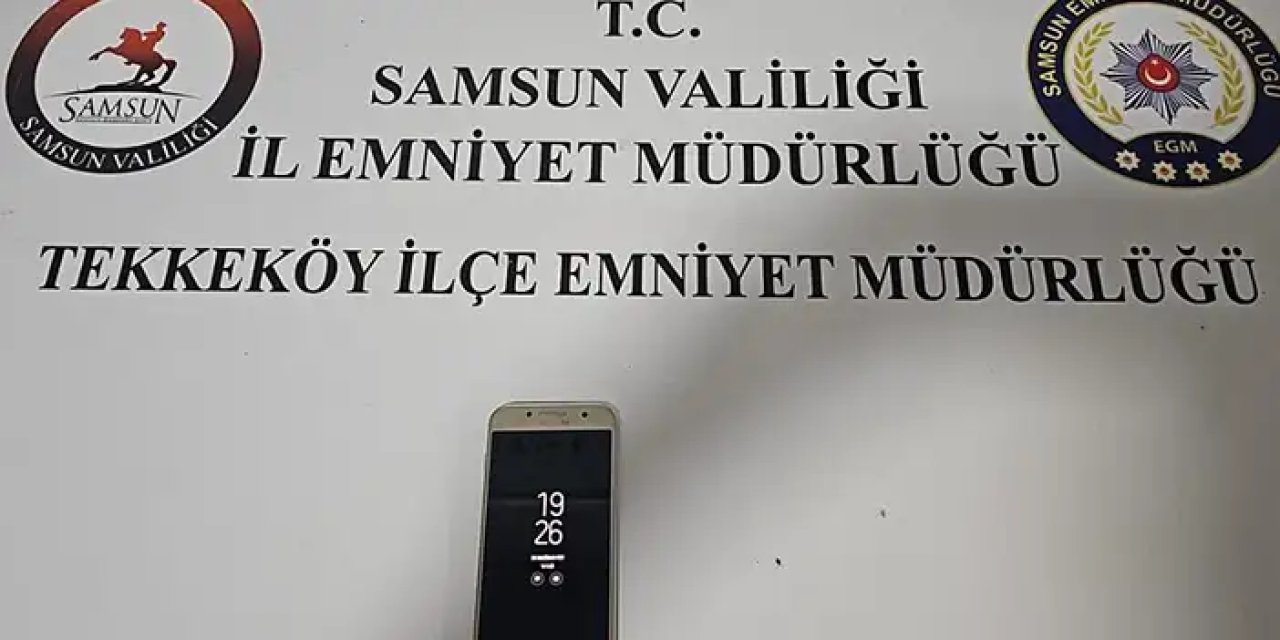 Samsun'da ehliyet sınavına giren genç cep telefonu ile yakalandı