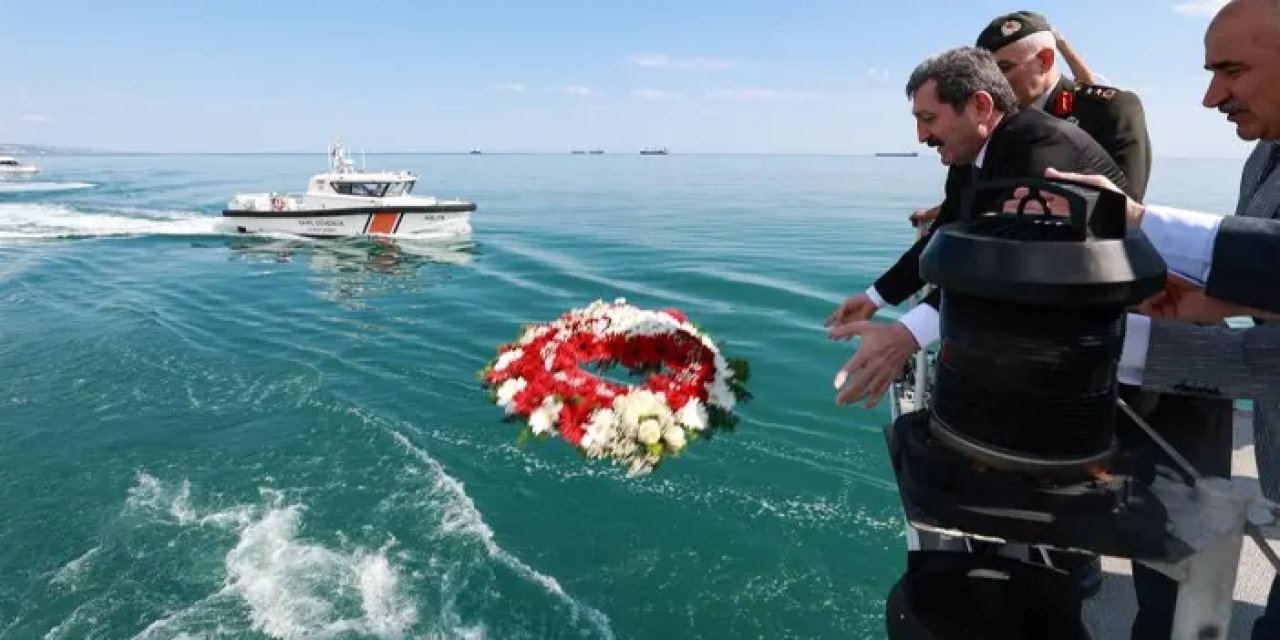 Samsun’da Kabotaj Bayramı denize bırakılan çelenk ile kutlandı!