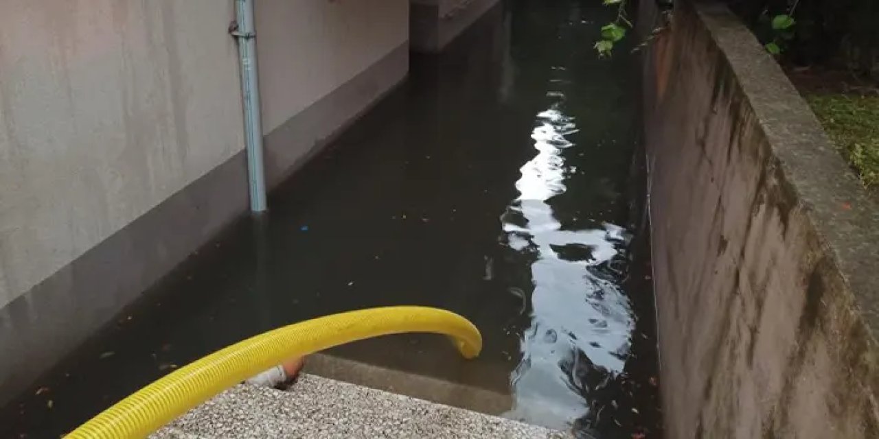 Samsun’da sağanak sonrası bodrumları su bastı!