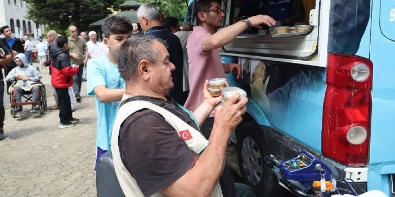 Samsun’da vatandaşlara aşure ikram edildi!