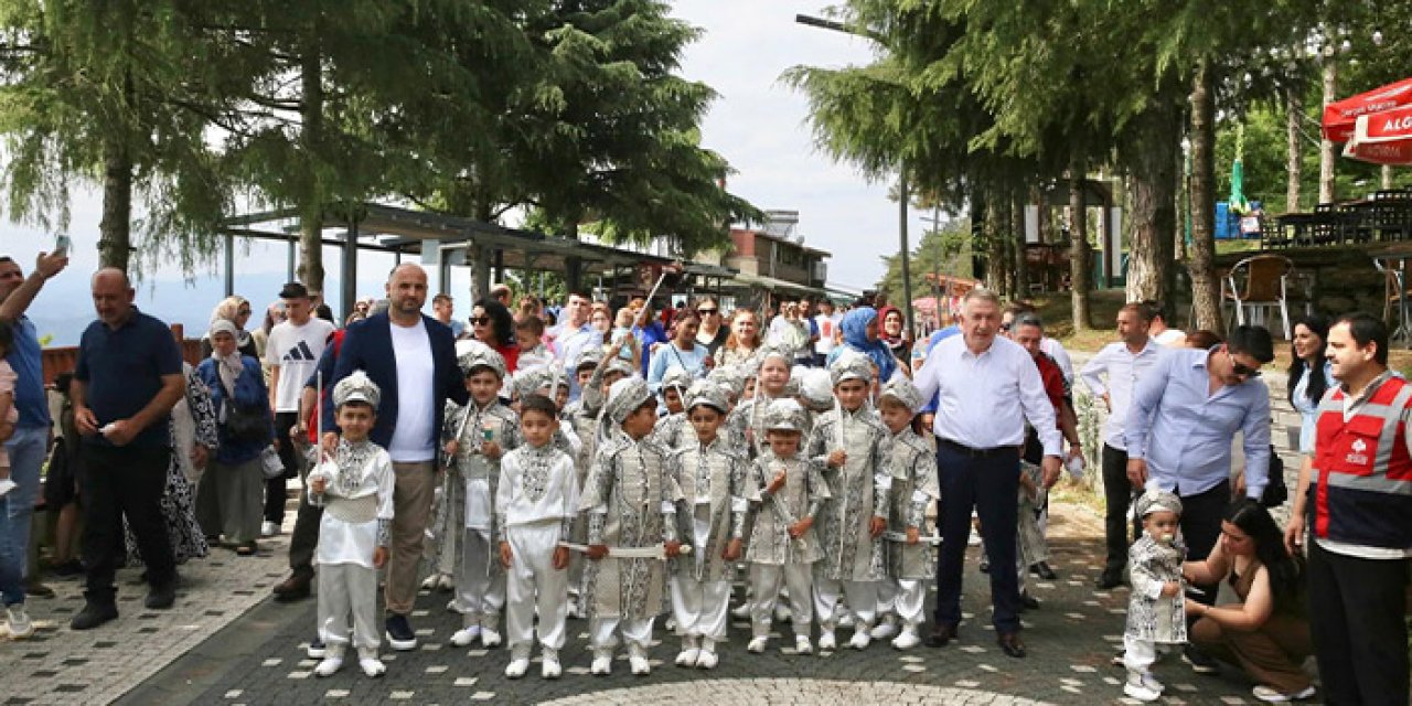 Perşembe 'de 46 çocuk için toplu sünnet töreni düzenlendi