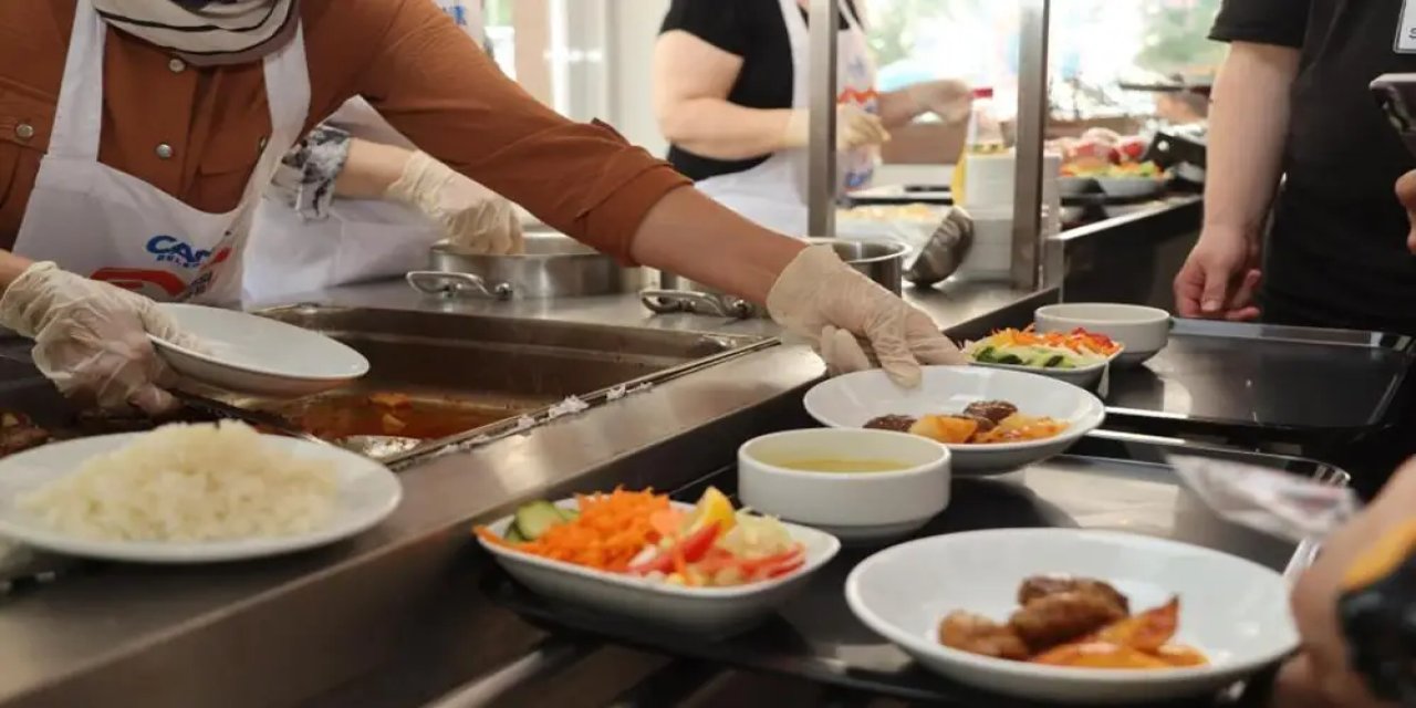 "Can Sofrası" açıldı! 90 TL’ye 4 çeşit yemek