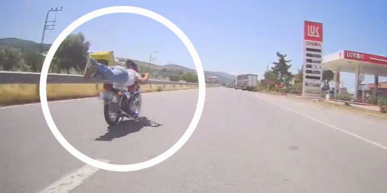 Samsun’da motosiklet sürücüsünün tehlikeli hareketi cezasız kalmadı!