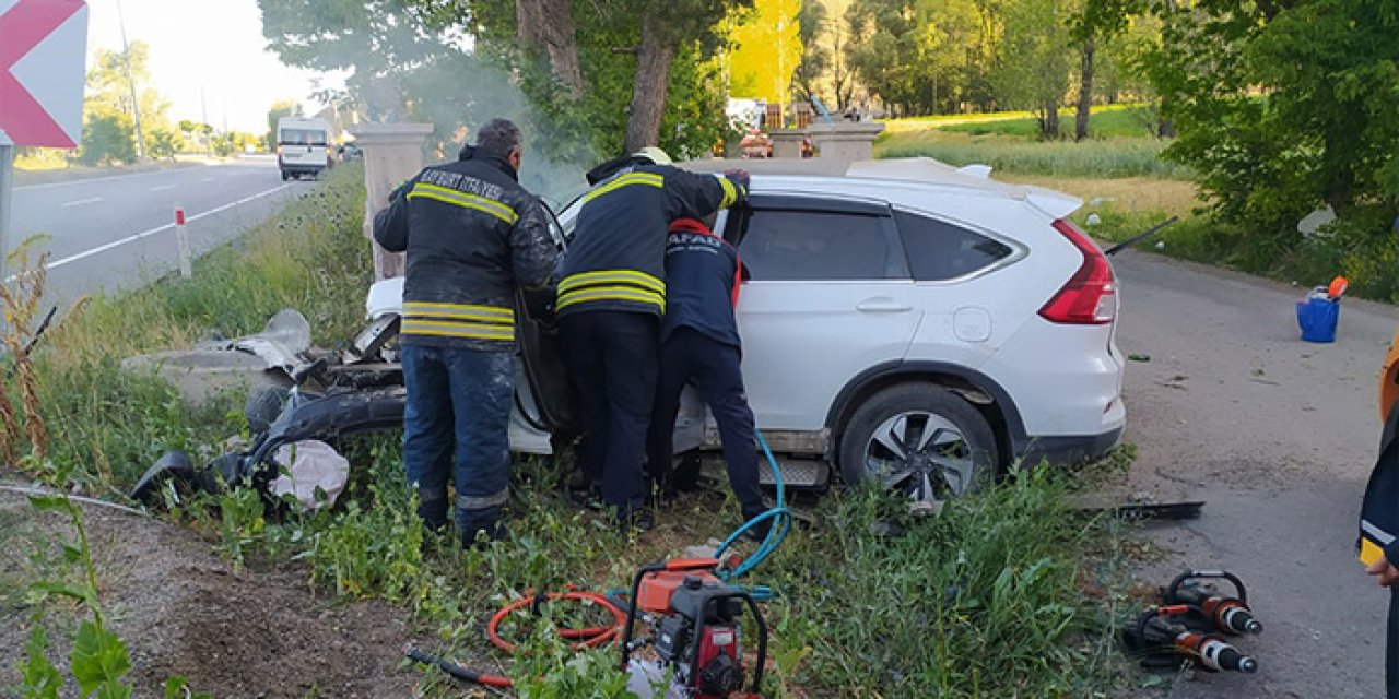 Bayburt'ta kontrolden çıkan araç kaza yaptı! 1 yaralı