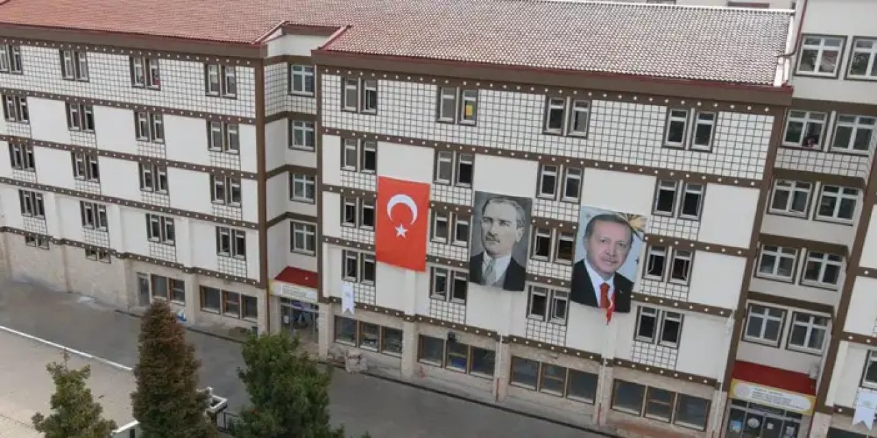 Mahmut Celalettin Ökten AİHL (Fen ve Sosyal Bilimler) 2025 taban puanı