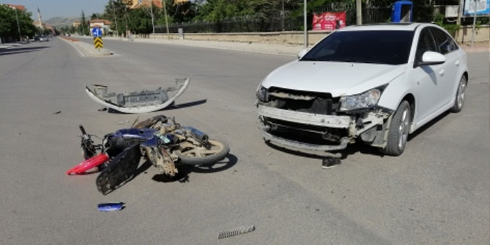 Samsun Kavak’ta otomobil ile motosiklet çarpıştı!
