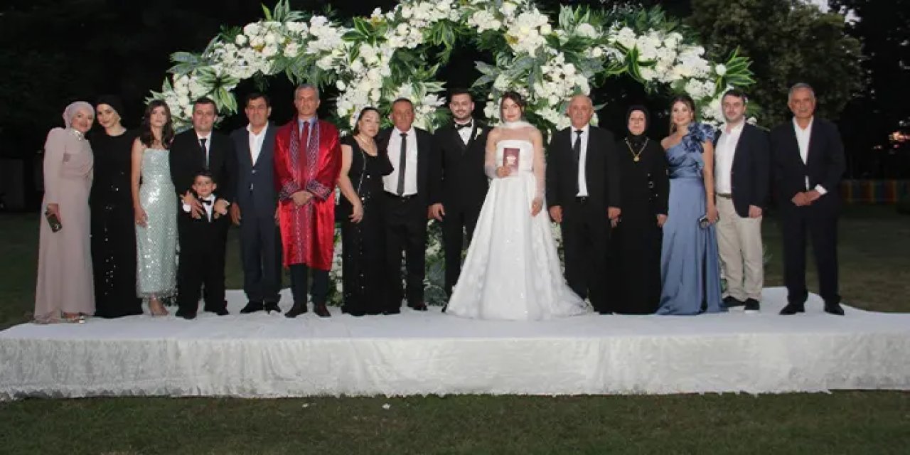 Kaan Alparslan Canbakal ile Gülşen Yeşilyurt’un mutlu günü!