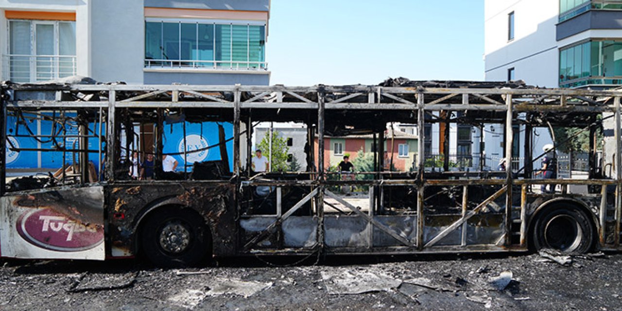 Samsun'da belediye otobüsü yandı! Korku dolu anlar