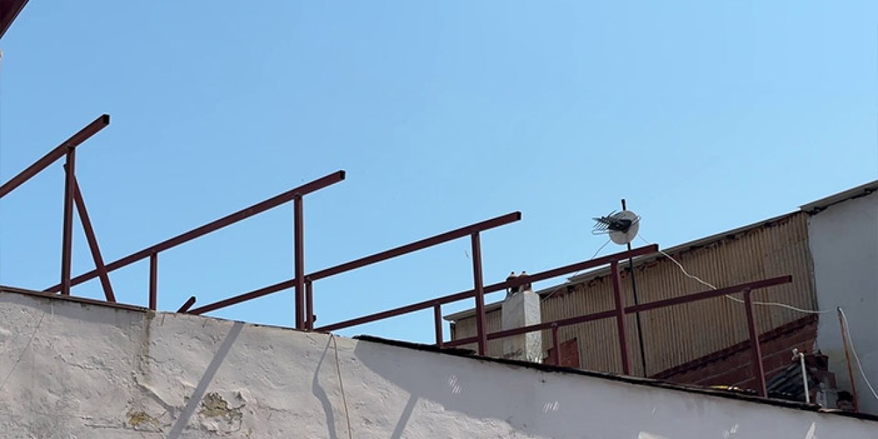 Samsun'da stajyer öğrenci çatıdan düştü.