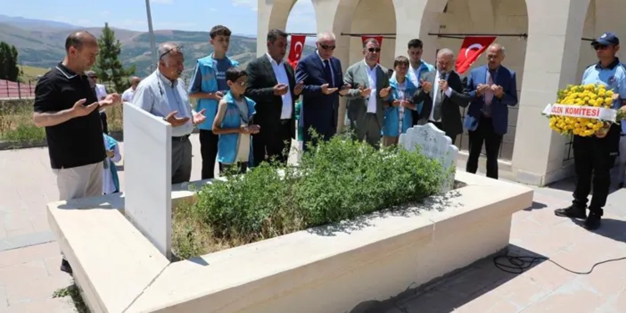 Bayburt’ta Abdulvehhap Gazi ve Beyböyrek dualarla anıldı