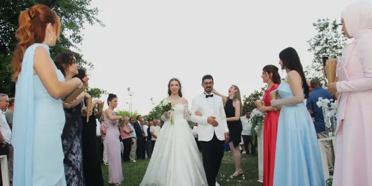 Erham Safa Ergan ile Merve Albayrak hayatlarını birleştirdi