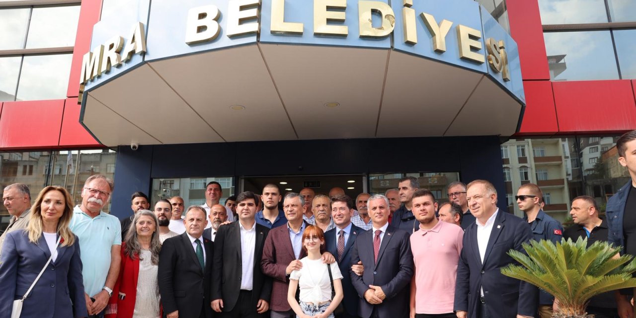 CHP Genel Başkanı Özgür Özel’den Yomra Belediyesi’ne Ziyaret