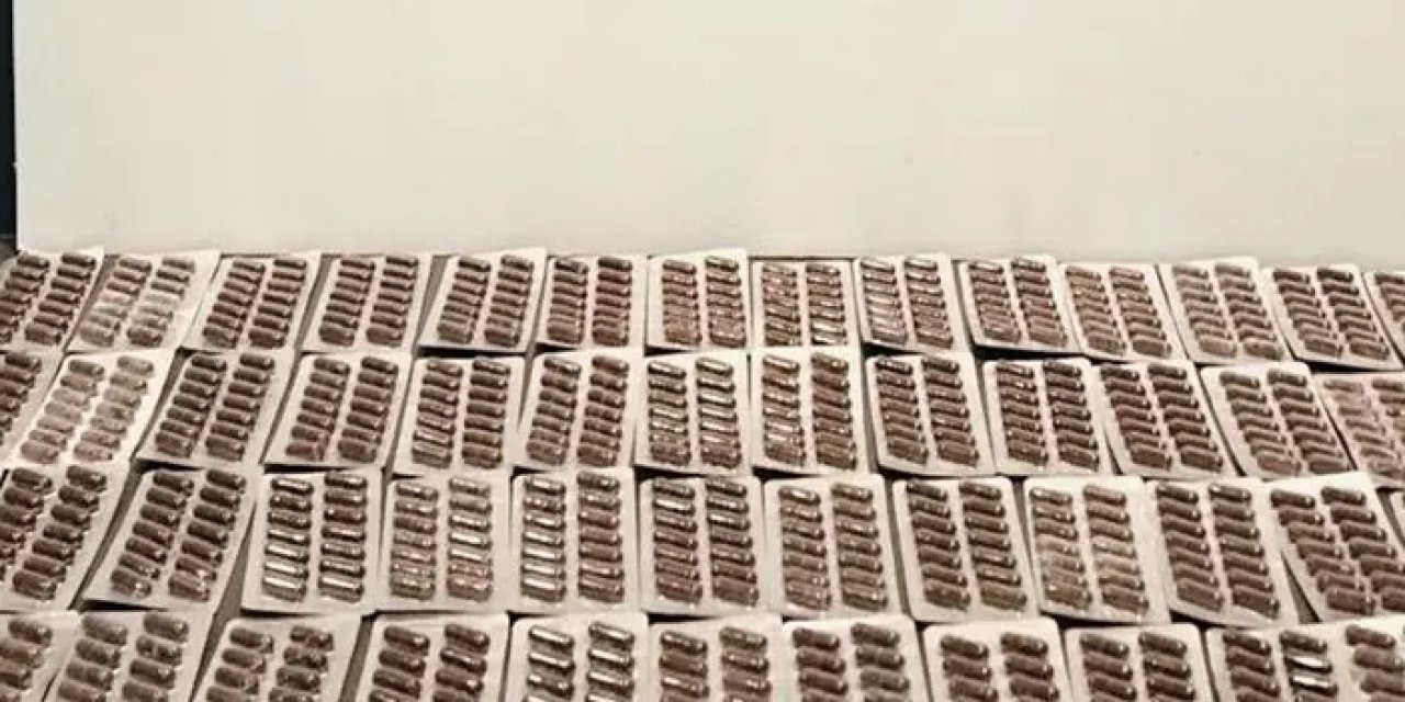 Samsun'da zehir operasyonu!  2 bin 670 sentetik ecza hapı ele geçirildi