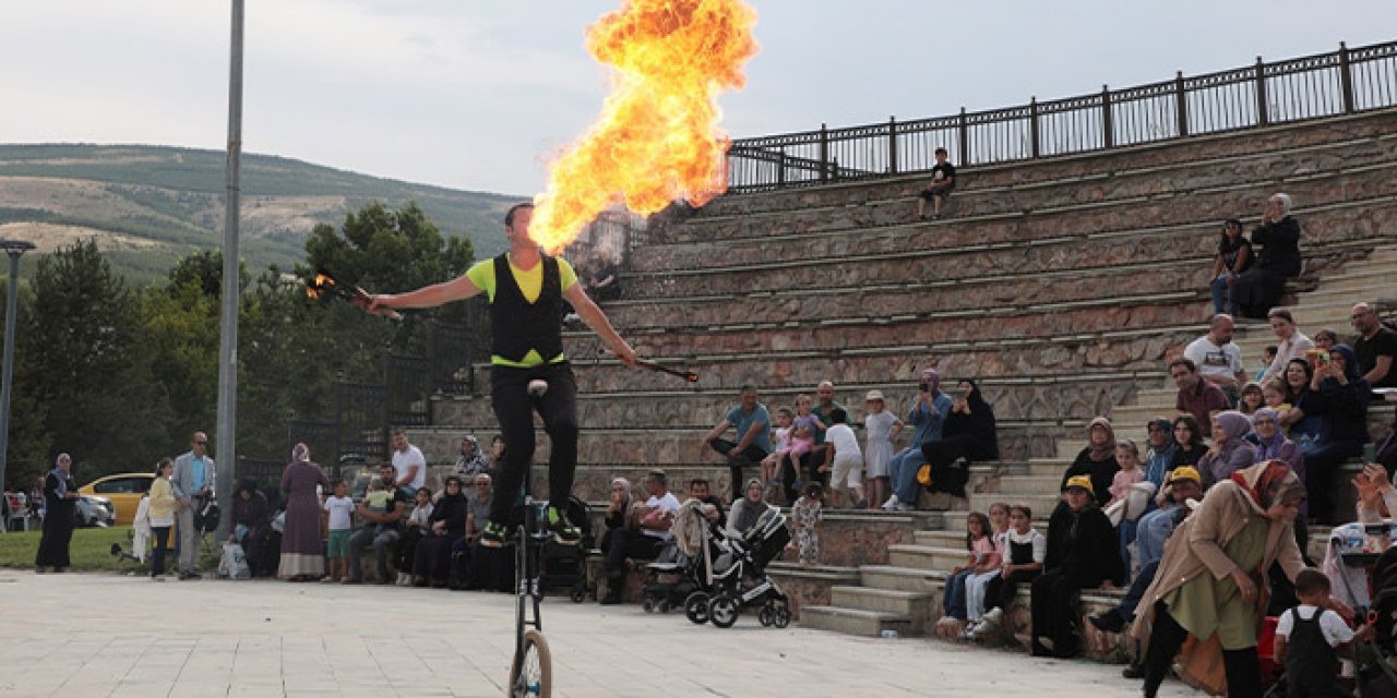 Bayburt'ta Dede Korkut şölenleri renkli gösterilerle tamamlandı