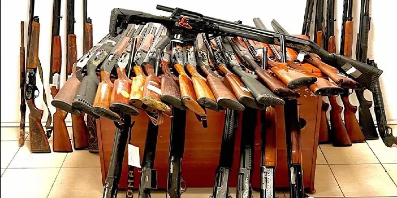 Samsun'da ruhsatsız silah operasyonu! 2 gözaltı
