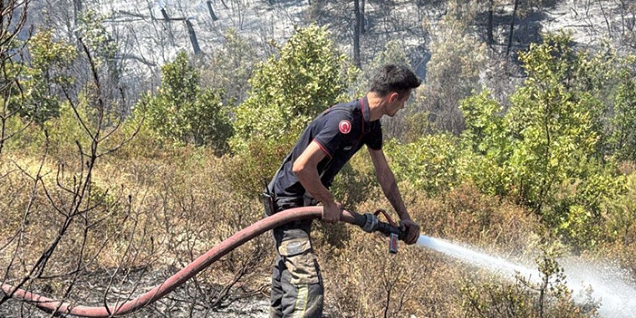 Kocaeli itfaiyesi Bursa’daki yangına destek için yolda