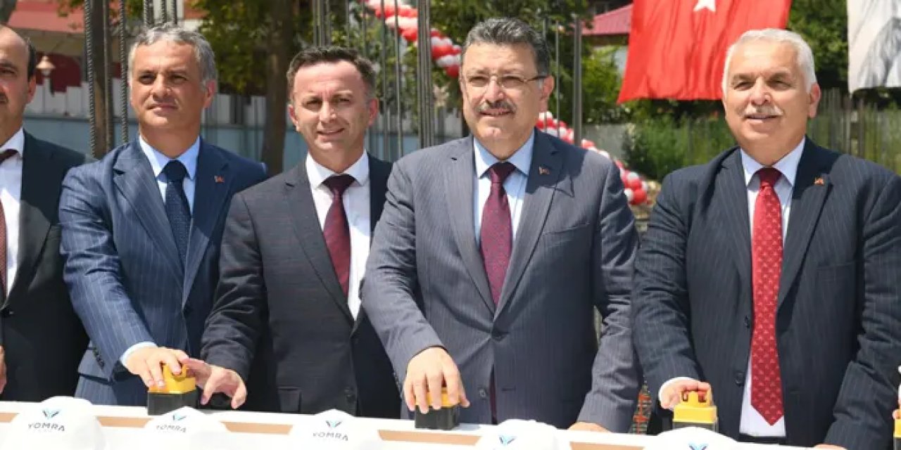 Yomra Vakfı Anadolu Lisesi’ne Büyükşehir’den destek