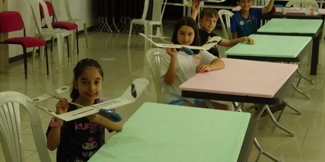 Artvin’de miniklere model uçak eğitimi verildi!