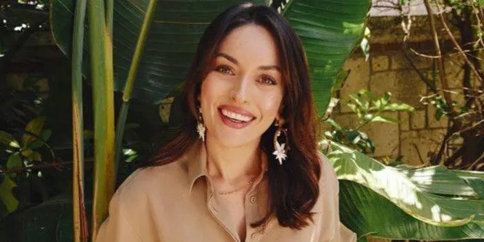 Ezgi Mola Kimdir? Kaç Yaşında, Nereli? Eşi Kim, Çocuğu Var mı? İşte Biyografisi ve Kariyeri