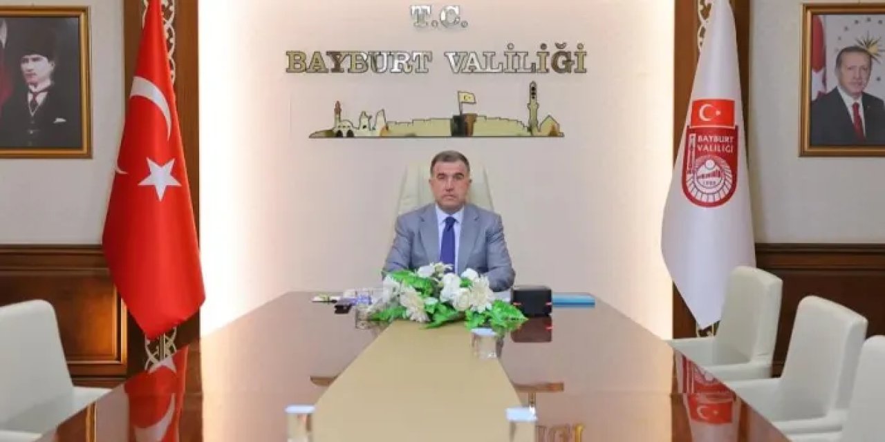 Bayburt Valisi Eldivan, sokak hayvanları toplantısına VKS ile katıldı